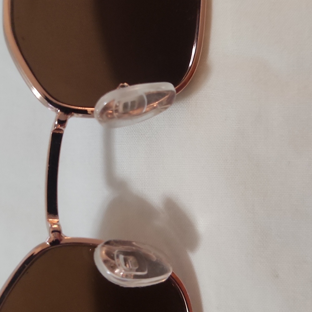90s Hexagon Sunglasses - Picture 7 of 9